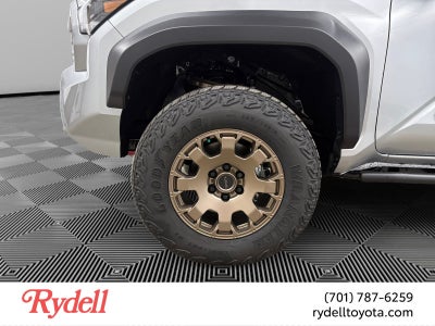 2026 Toyota Tacoma i-FORCE MAX Tacoma Trailhunter