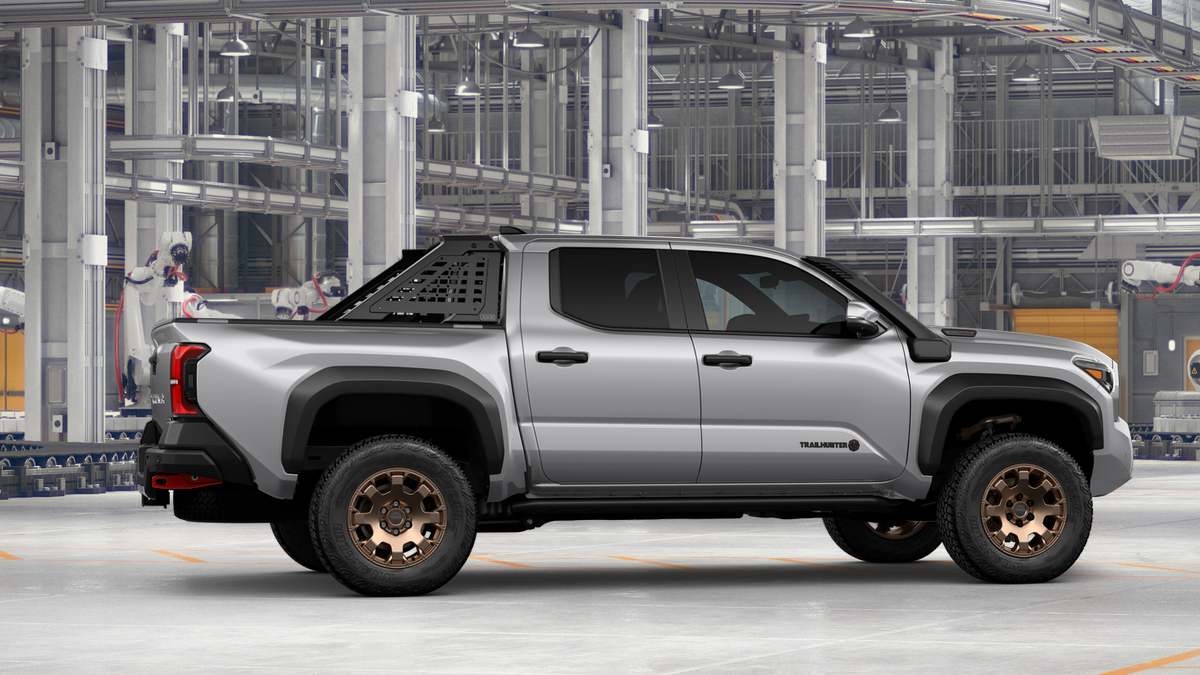 2026 Toyota Tacoma i-FORCE MAX Tacoma Trailhunter