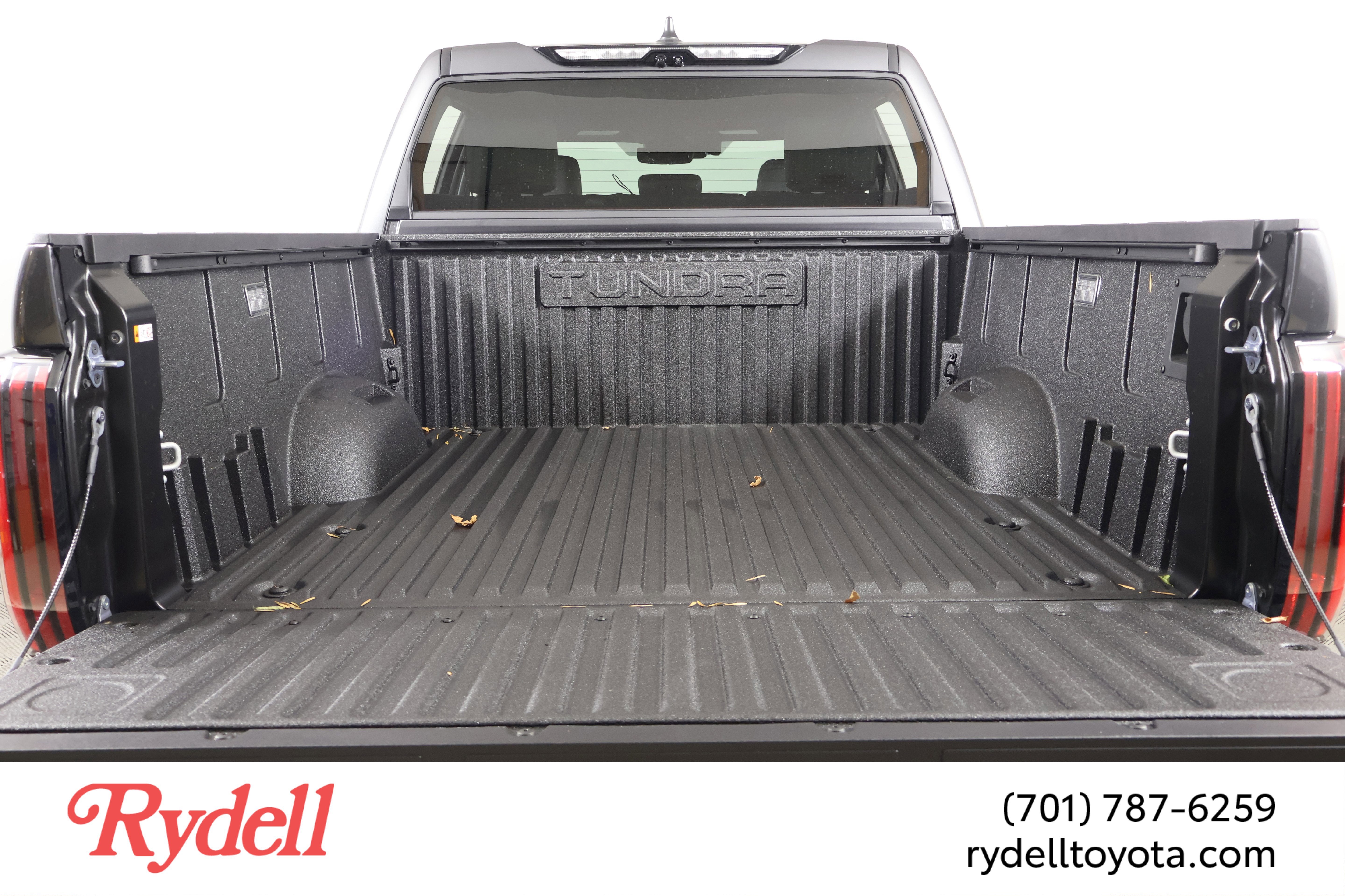 2026 Toyota Tundra i-FORCE MAX Tundra Platinum