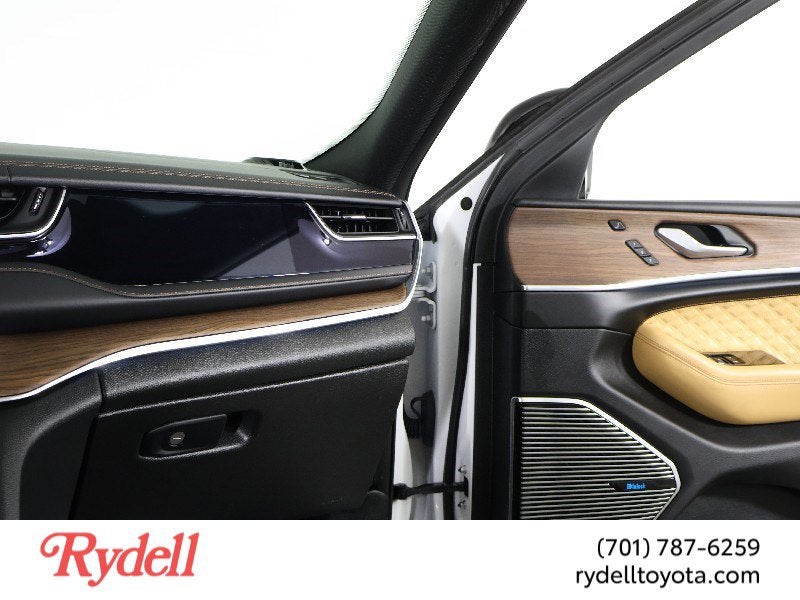 2023 Jeep Grand Cherokee L Summit