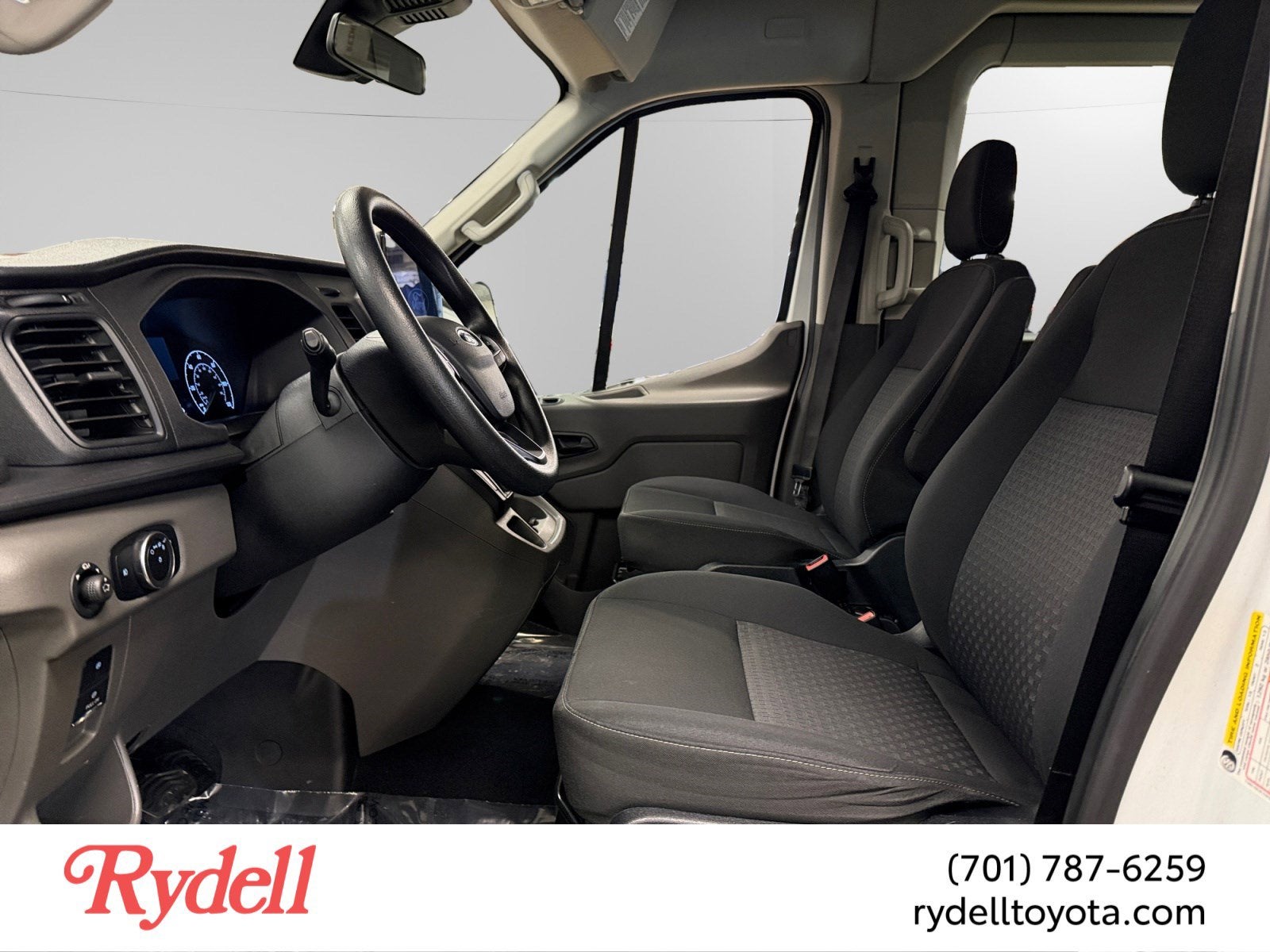 2022 Ford Transit Passenger Wagon XLT