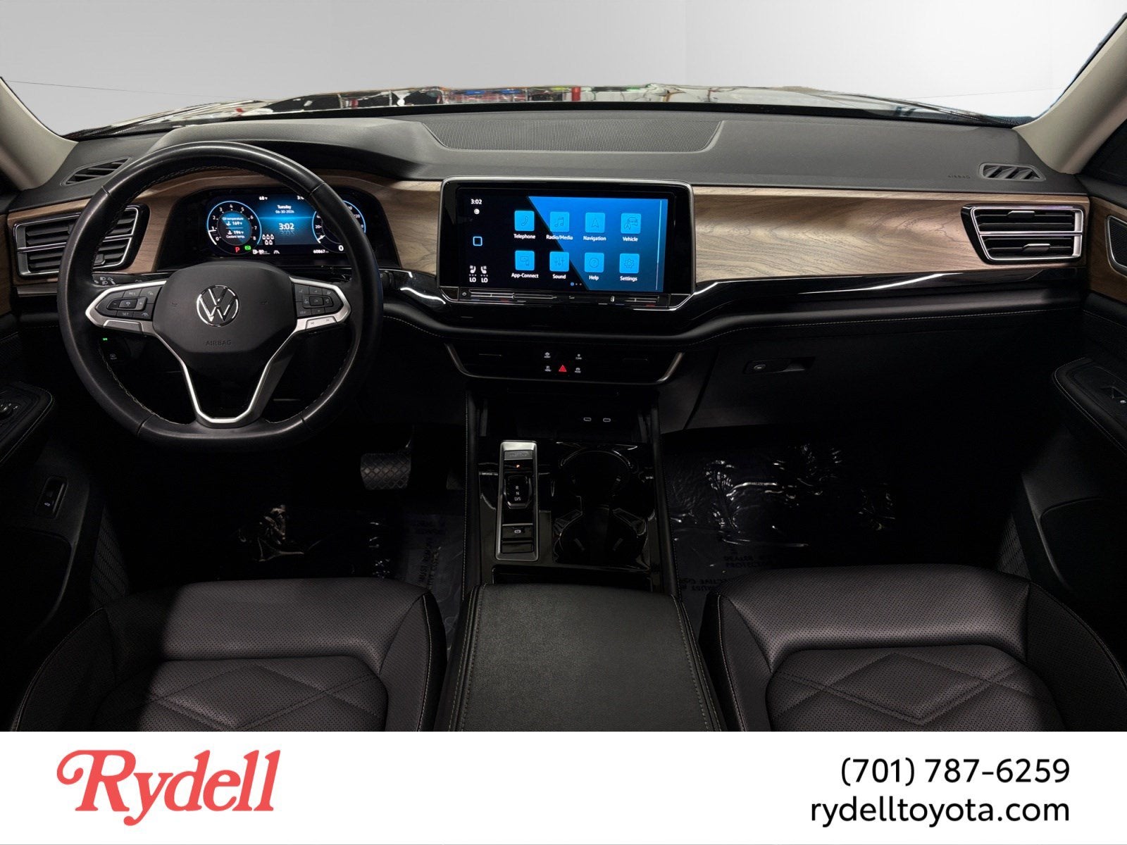 2024 Volkswagen Atlas 2.0T SE w/Technology