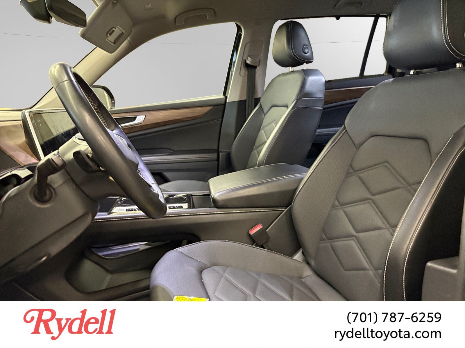 2024 Volkswagen Atlas 2.0T SE w/Technology