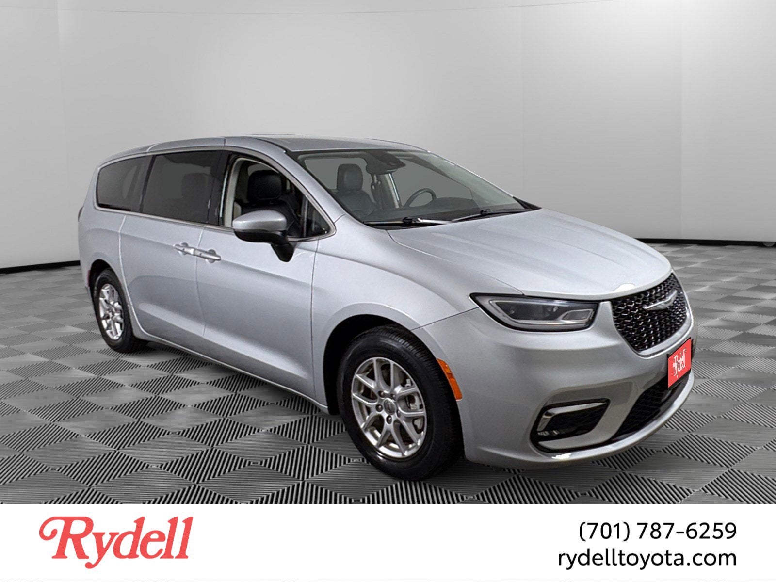 2023 Chrysler Pacifica Touring L