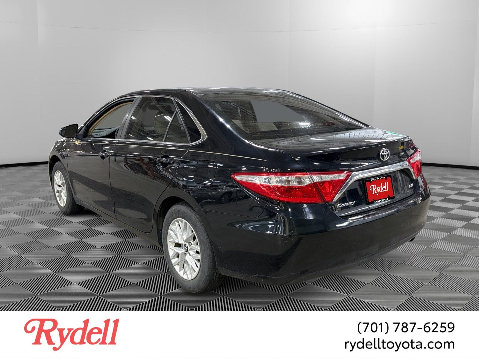 2017 Toyota Camry LE