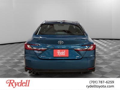 2025 Toyota Camry SE Hyb