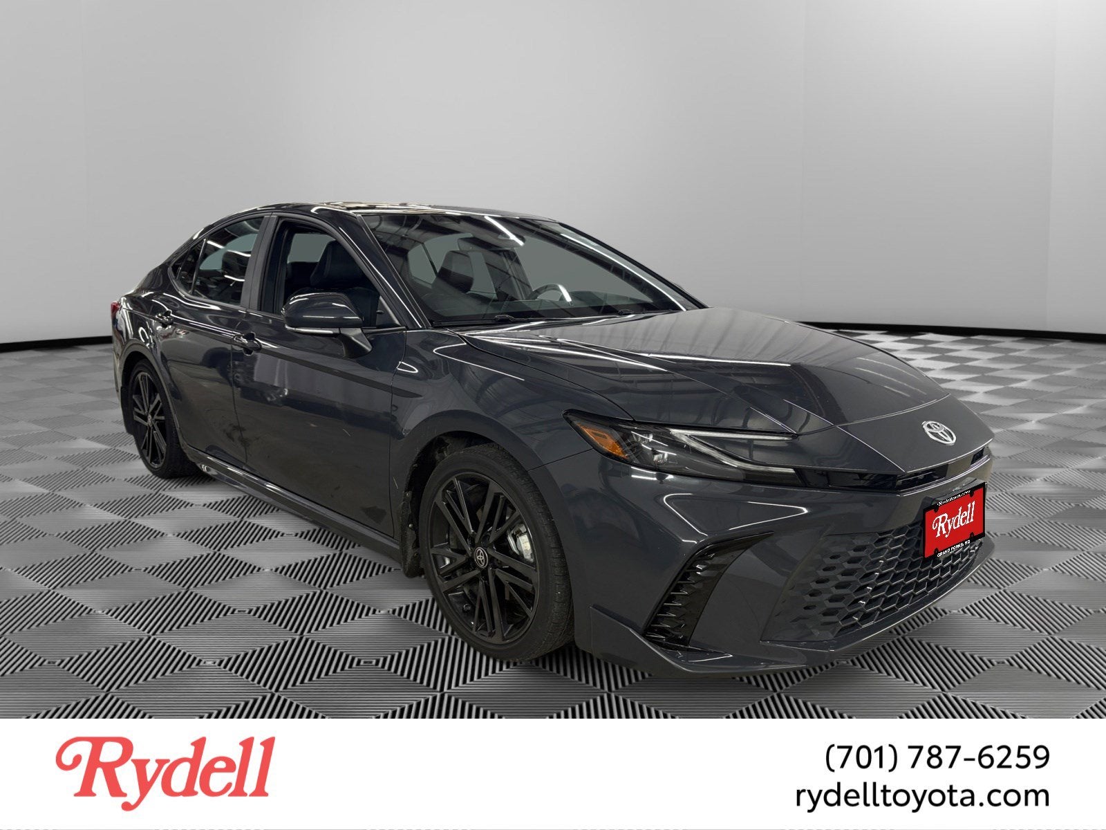 2025 Toyota Camry XSE Hyb