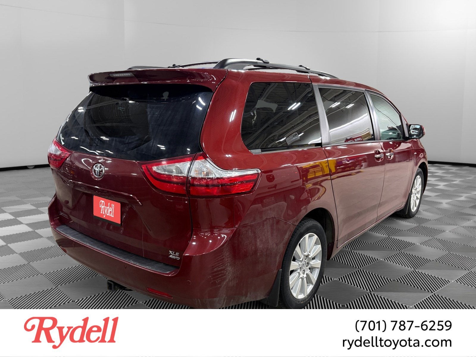 2017 Toyota Sienna XLE
