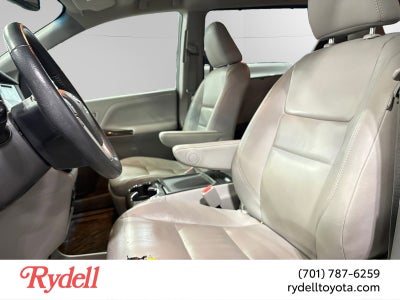 2017 Toyota Sienna XLE