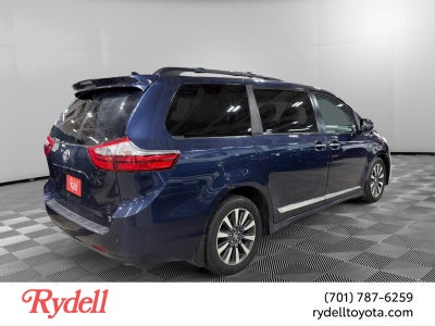 2020 Toyota Sienna XLE