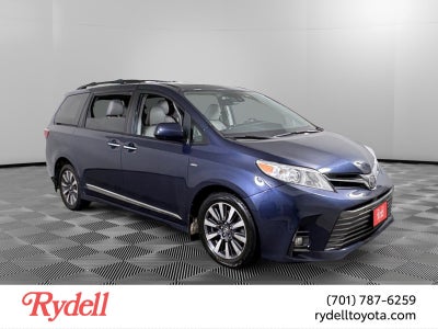 2020 Toyota Sienna XLE