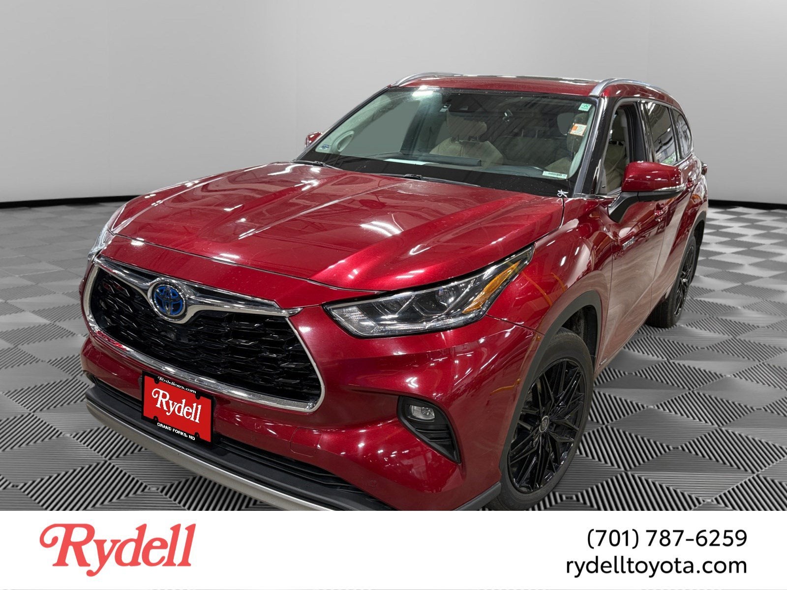 2021 Toyota Highlander Hybrid Platinum