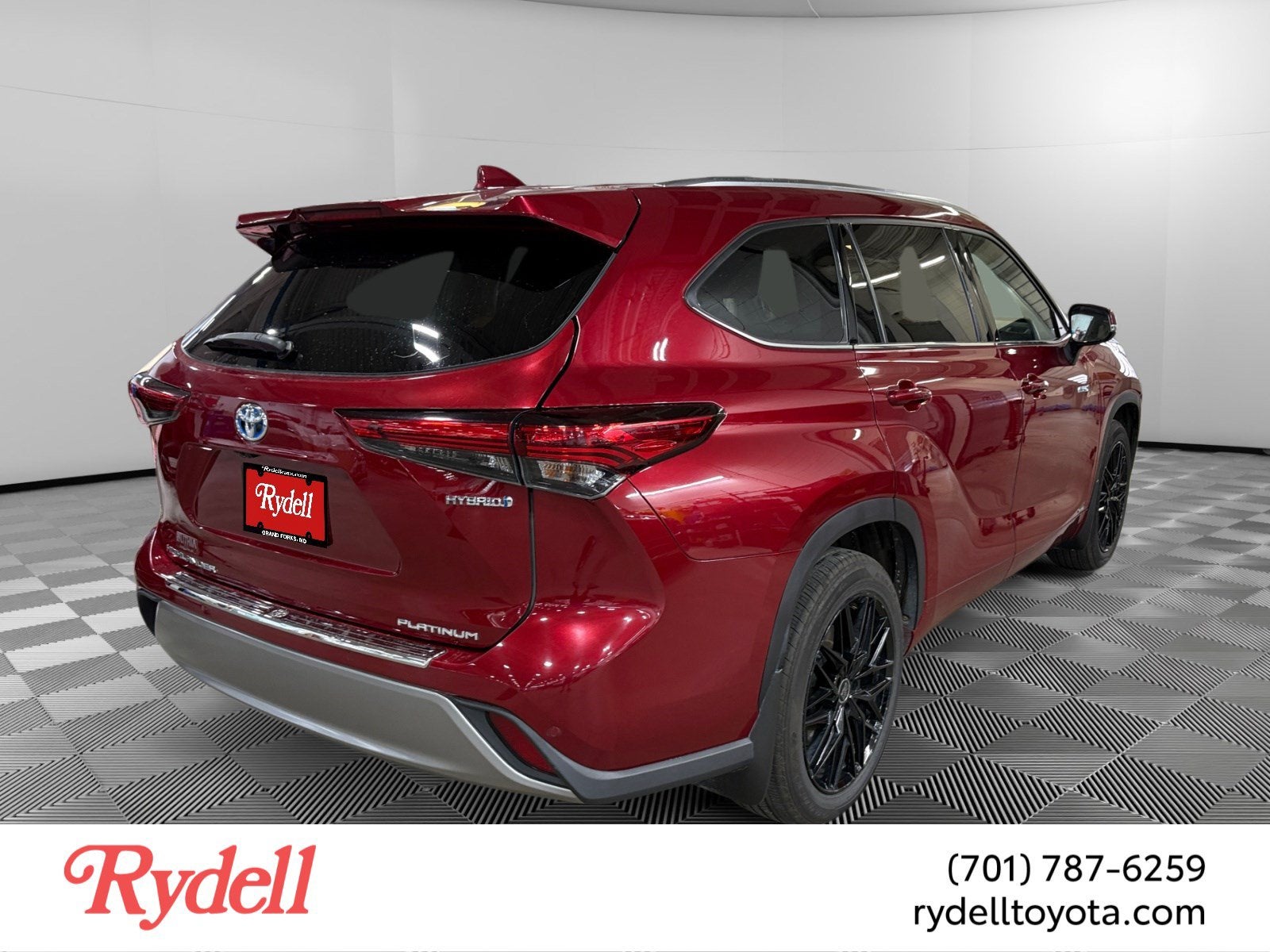 2021 Toyota Highlander Hybrid Platinum