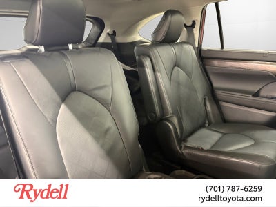 2021 Toyota Highlander Hybrid Platinum
