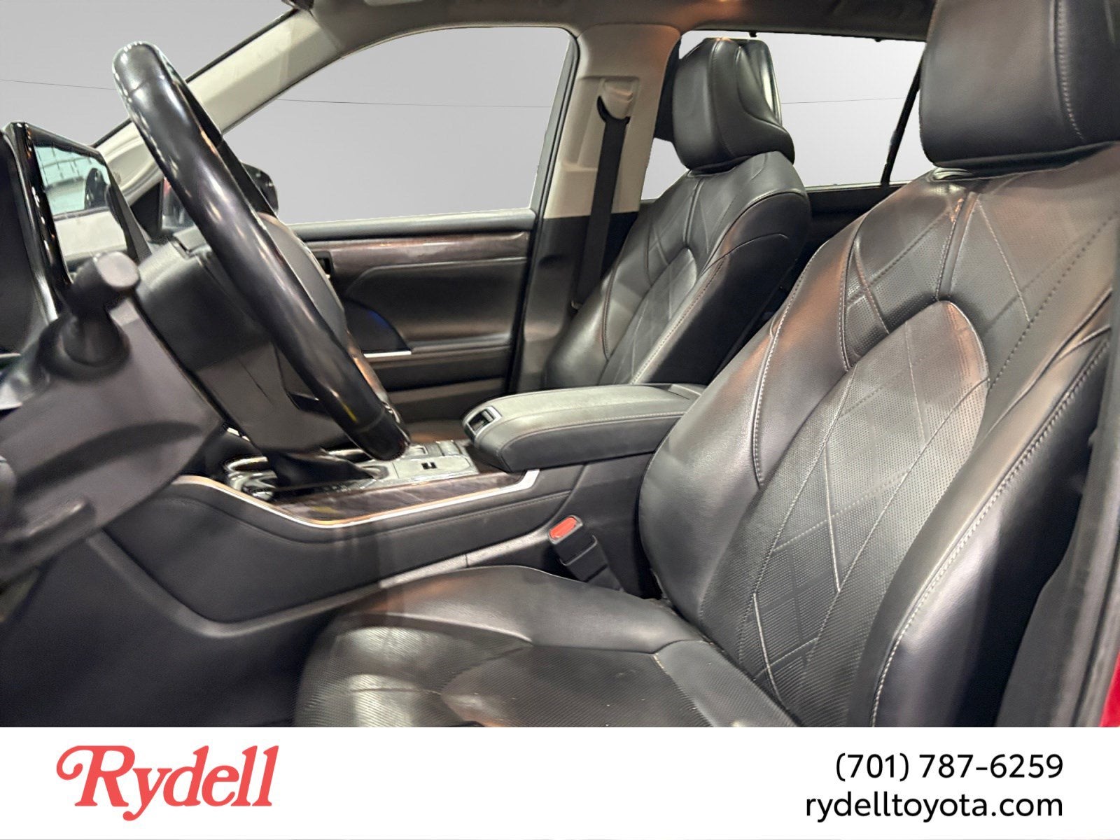 2021 Toyota Highlander Hybrid Platinum