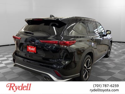 2022 Toyota Highlander XSE