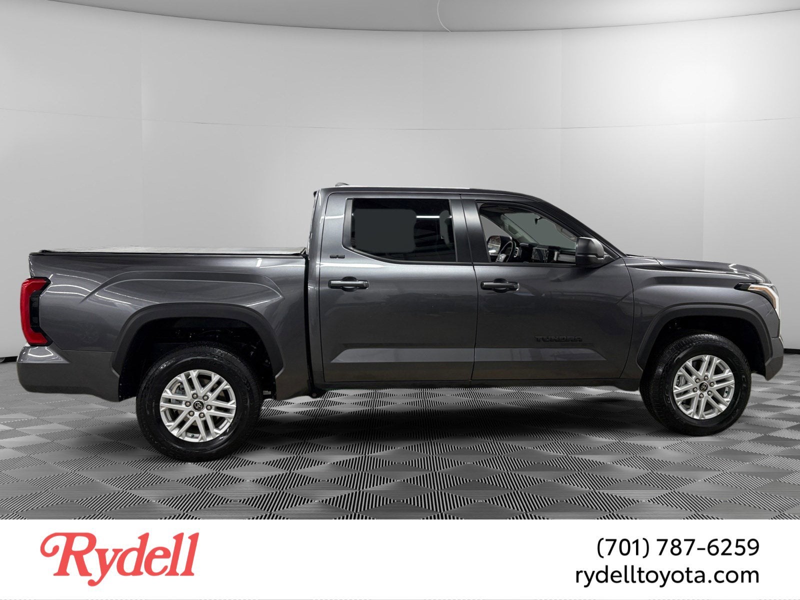 2024 Toyota Tundra 4WD SR5