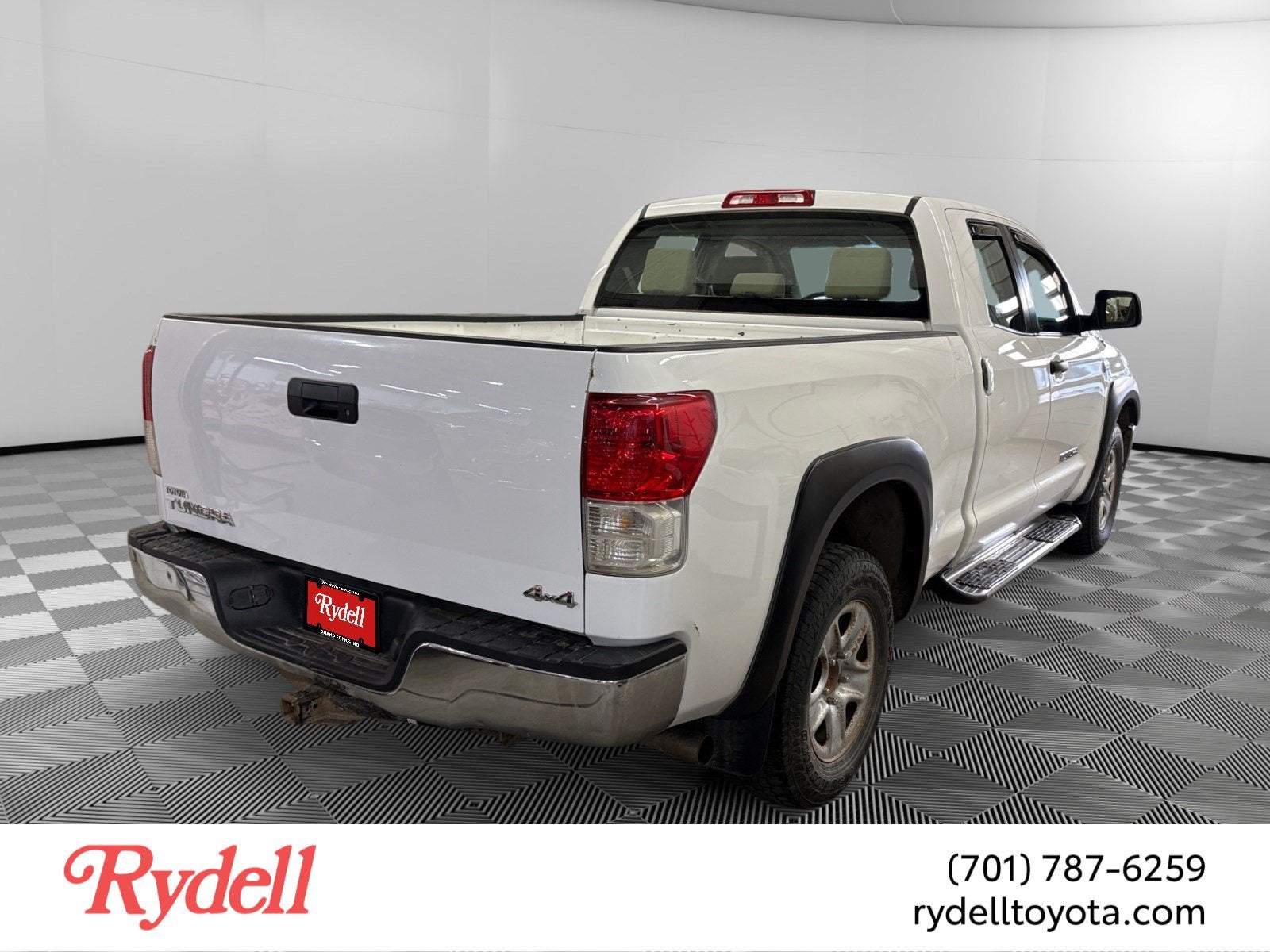 2010 Toyota Tundra 4WD Truck Dbl 4.6L V8 6-Spd AT (Natl)