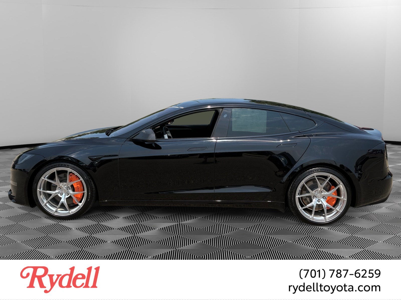 2021 Tesla Model S Plaid