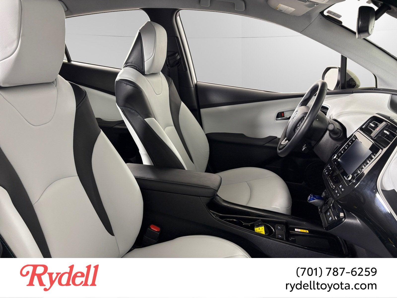 2022 Toyota Prius XLE