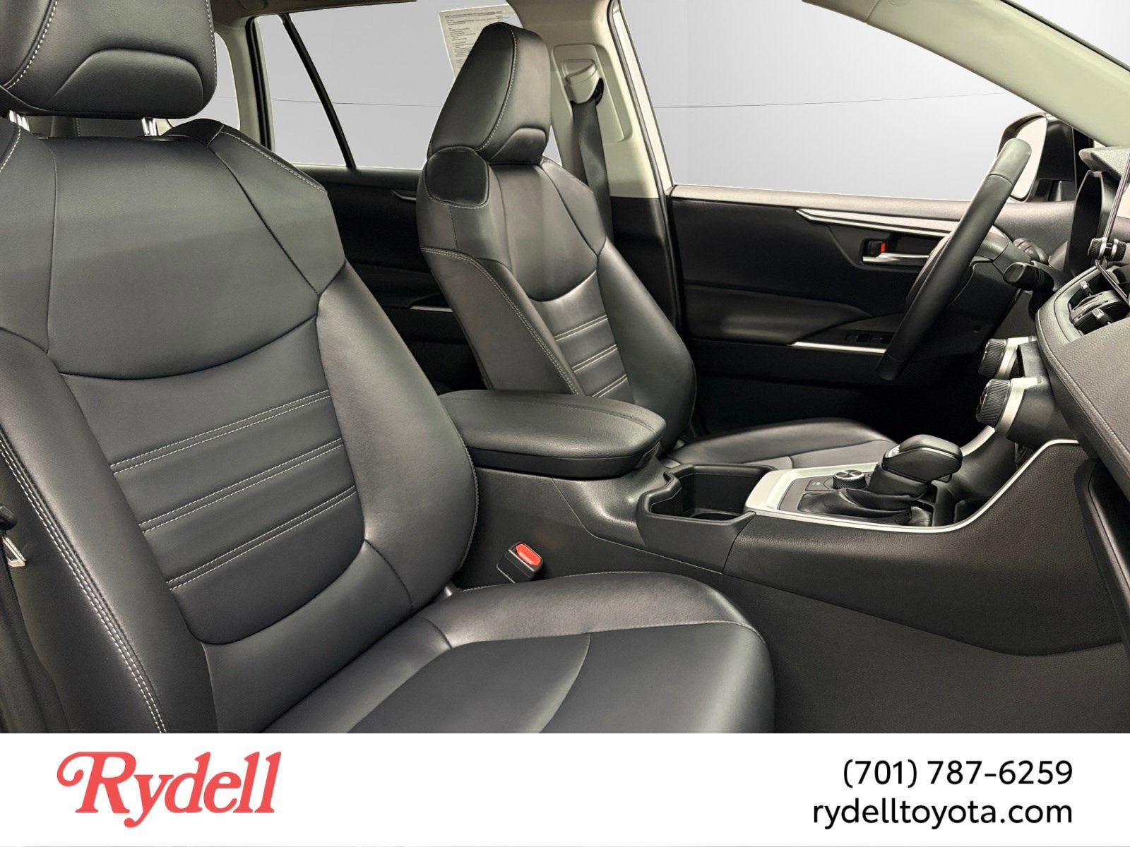 2025 Toyota RAV4 Hybrid XLE Premium