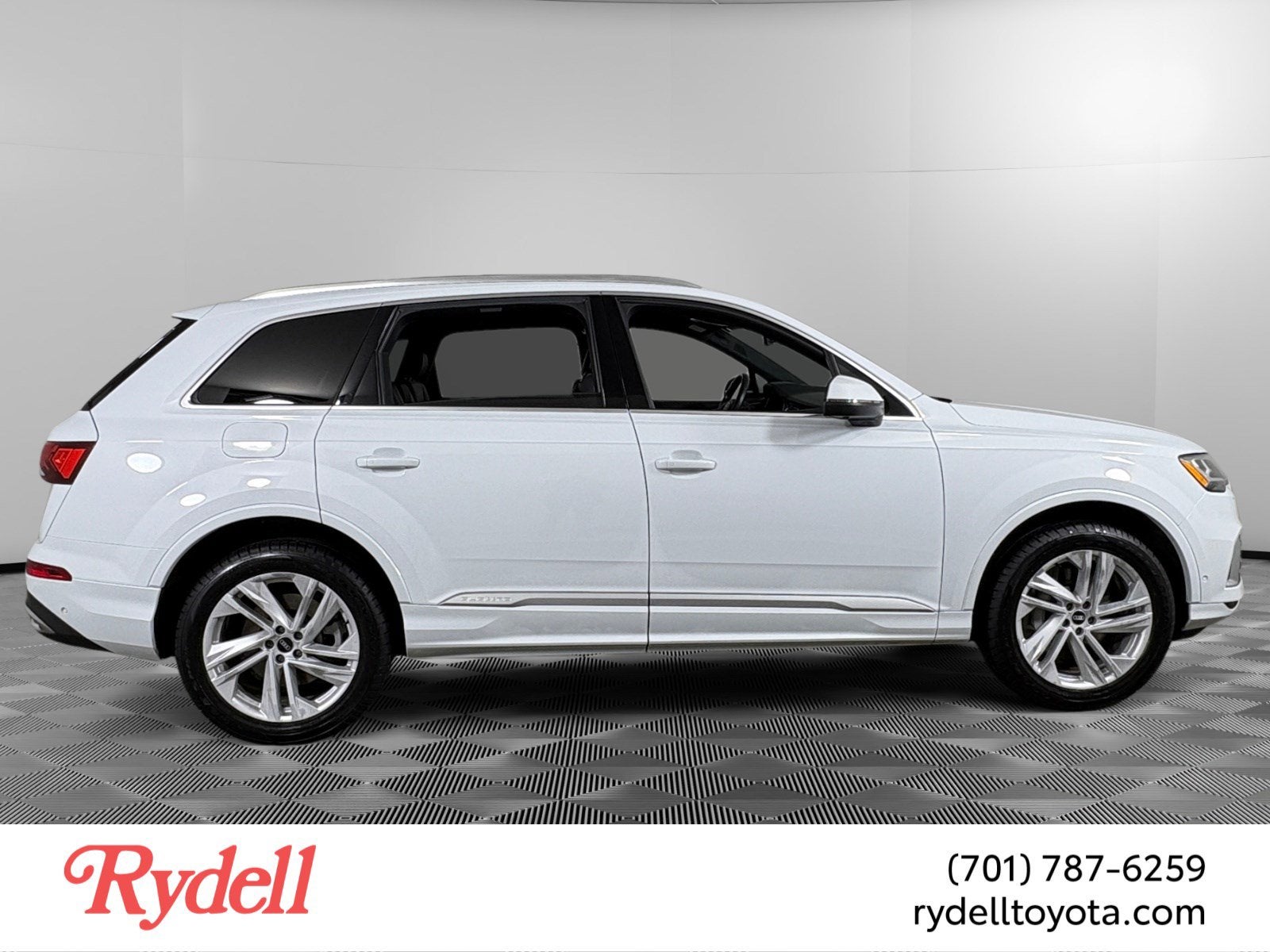 2021 Audi Q7 Premium Plus