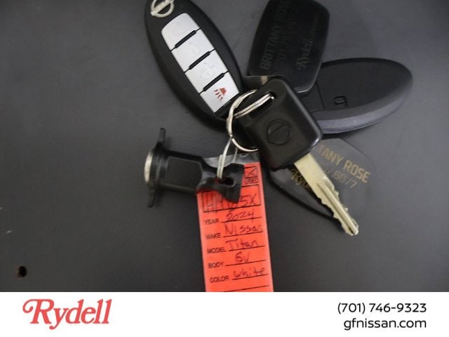 2024 Nissan Titan SV