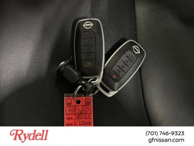 2024 Nissan Pathfinder SL