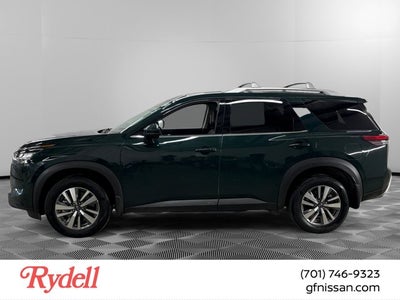 2024 Nissan Pathfinder SL