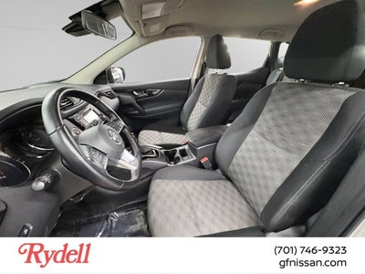 2022 Nissan Rogue Sport SV