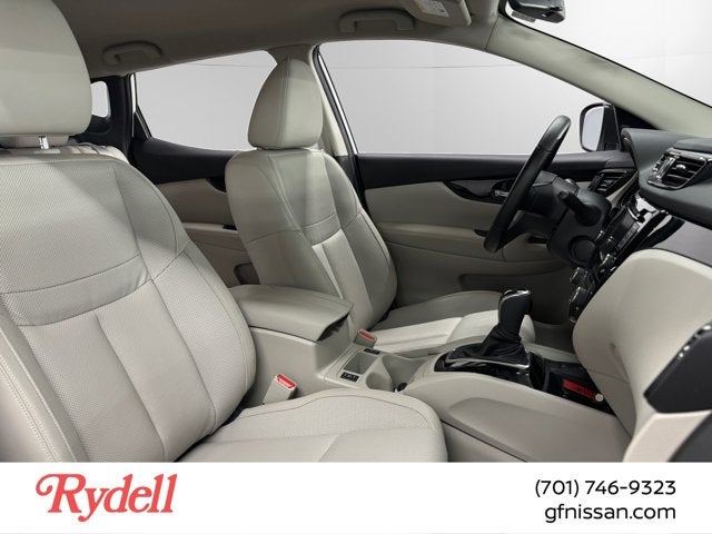 2022 Nissan Rogue Sport SL