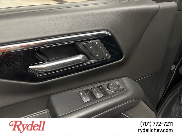 2025 Chevrolet Suburban LT