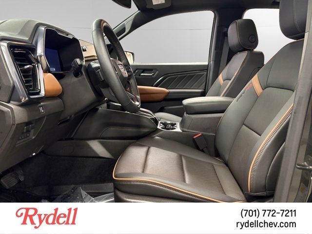 2025 GMC Canyon 4WD AT4