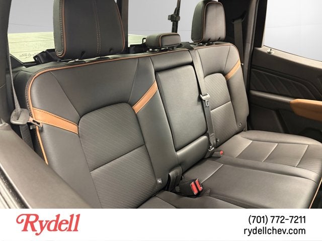 2025 GMC Canyon 4WD AT4