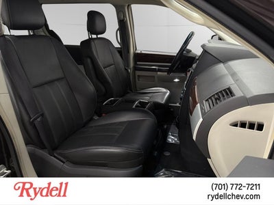 2010 Chrysler Town & Country Touring Plus