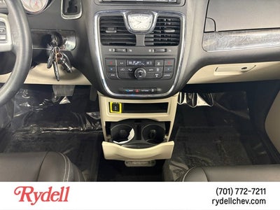 2016 Chrysler Town & Country Touring