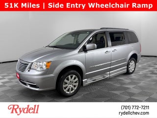 2016 Chrysler Town &amp; Country Touring