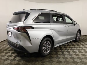 2023 Toyota Sienna Hybrid XLE